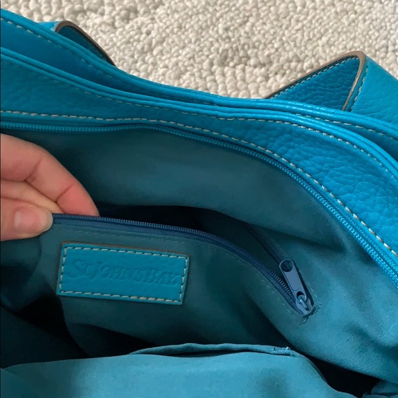 Bright blue purse! - Picture 5 of 5